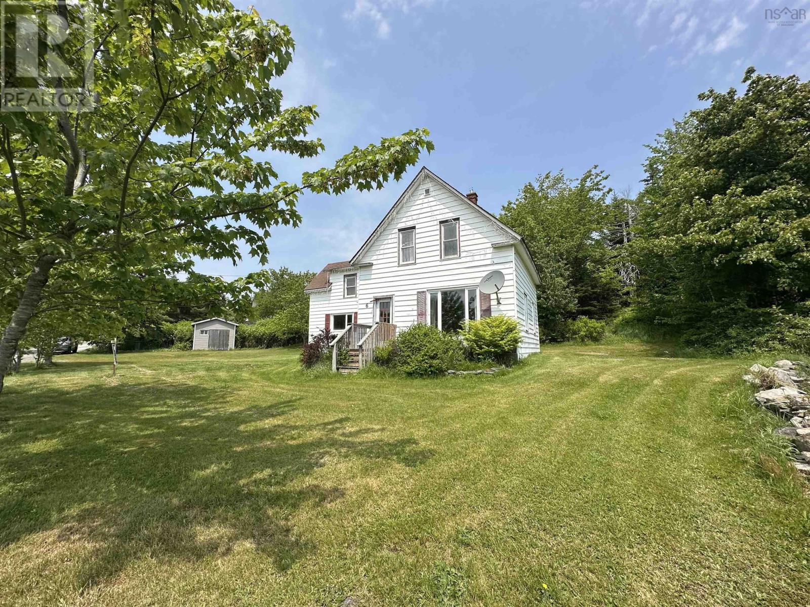 6 Lake Road Property Photo 2