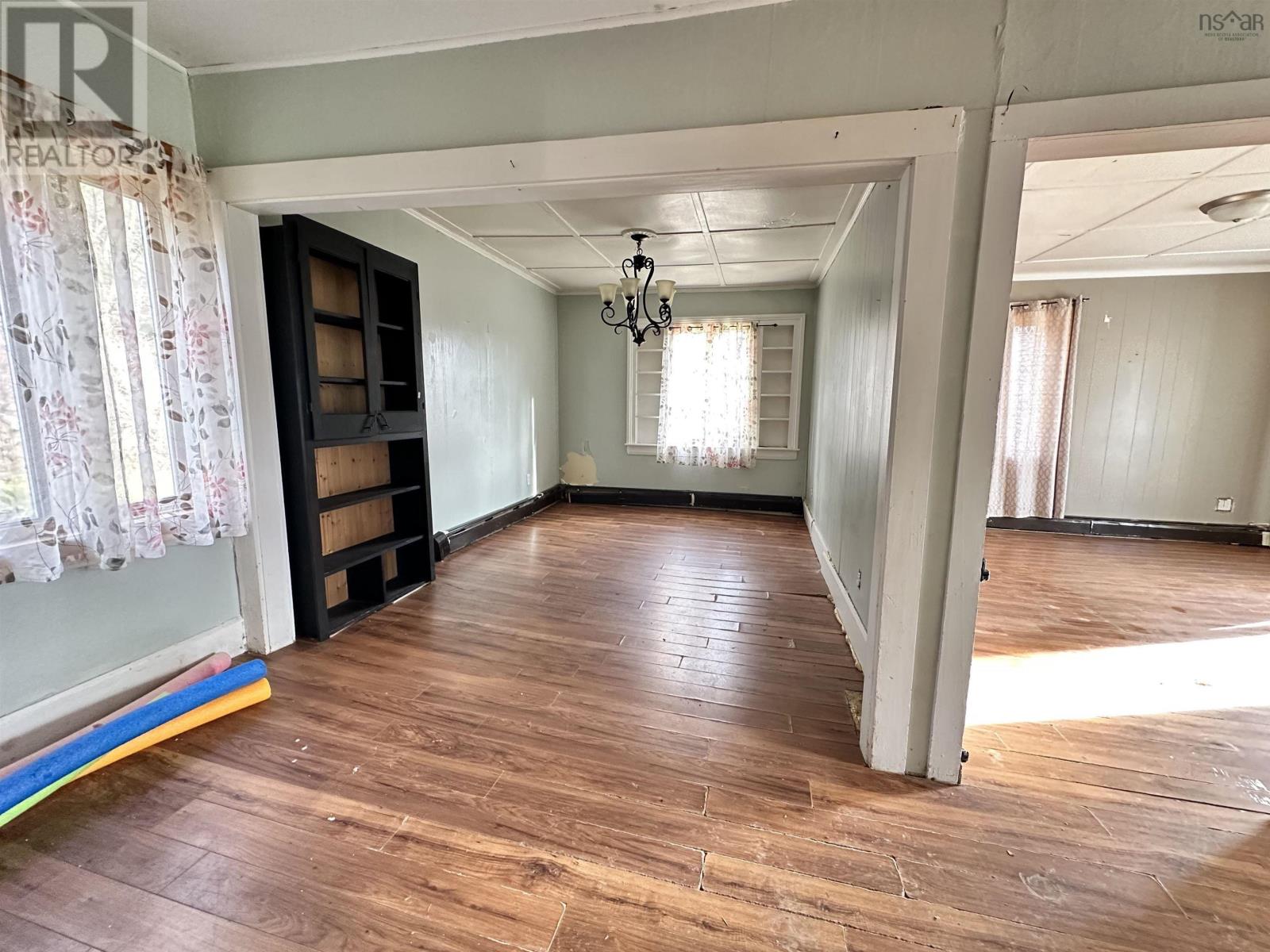 6 Lake Road Property Photo 15