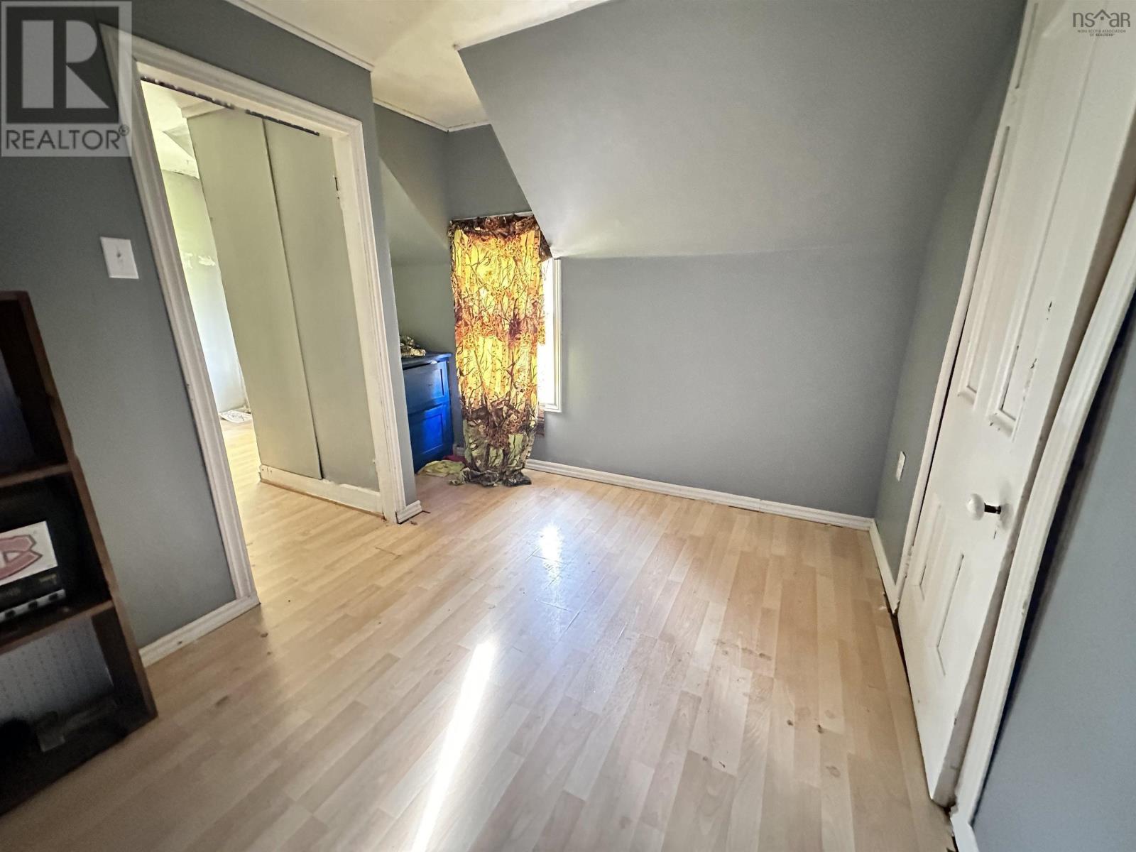 6 Lake Road Property Photo 21