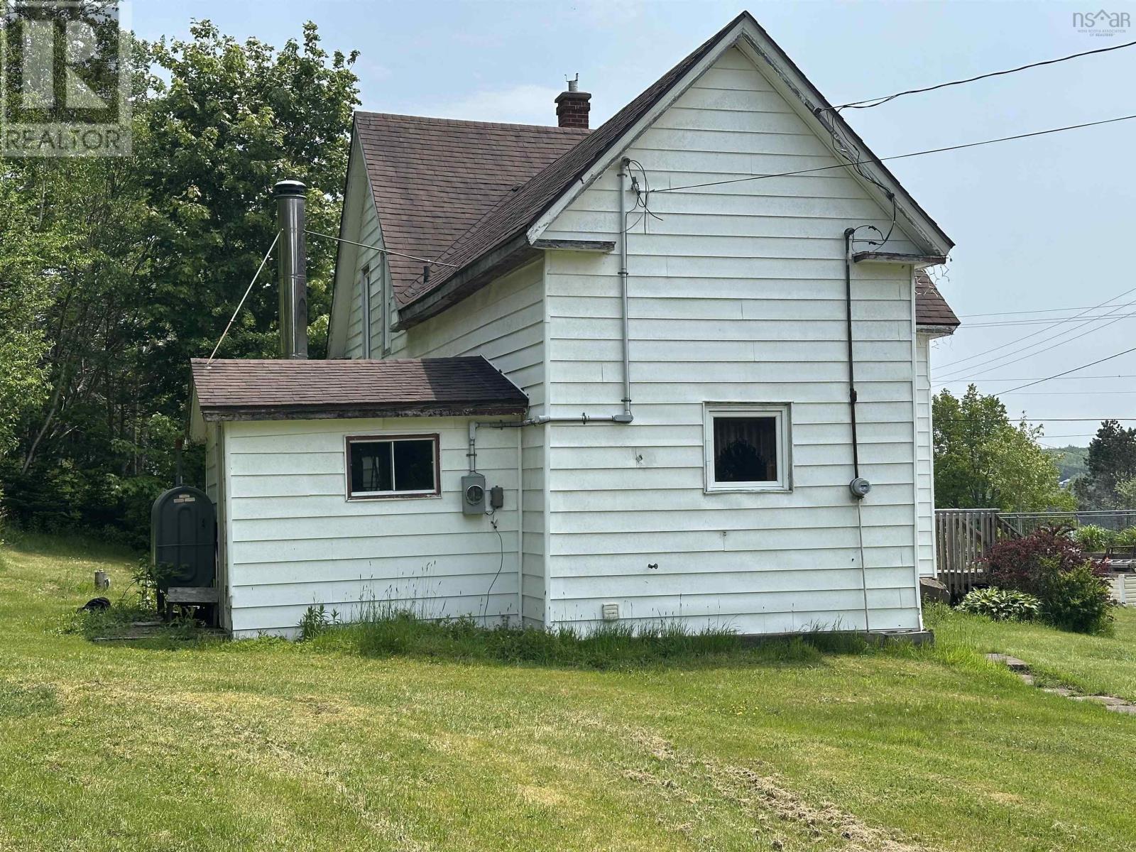 6 Lake Road Property Photo 32