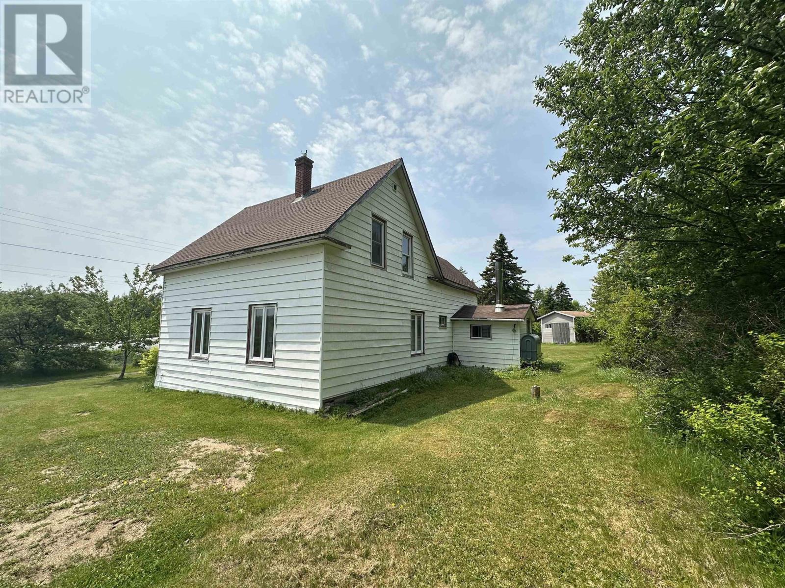 6 Lake Road Property Photo 36