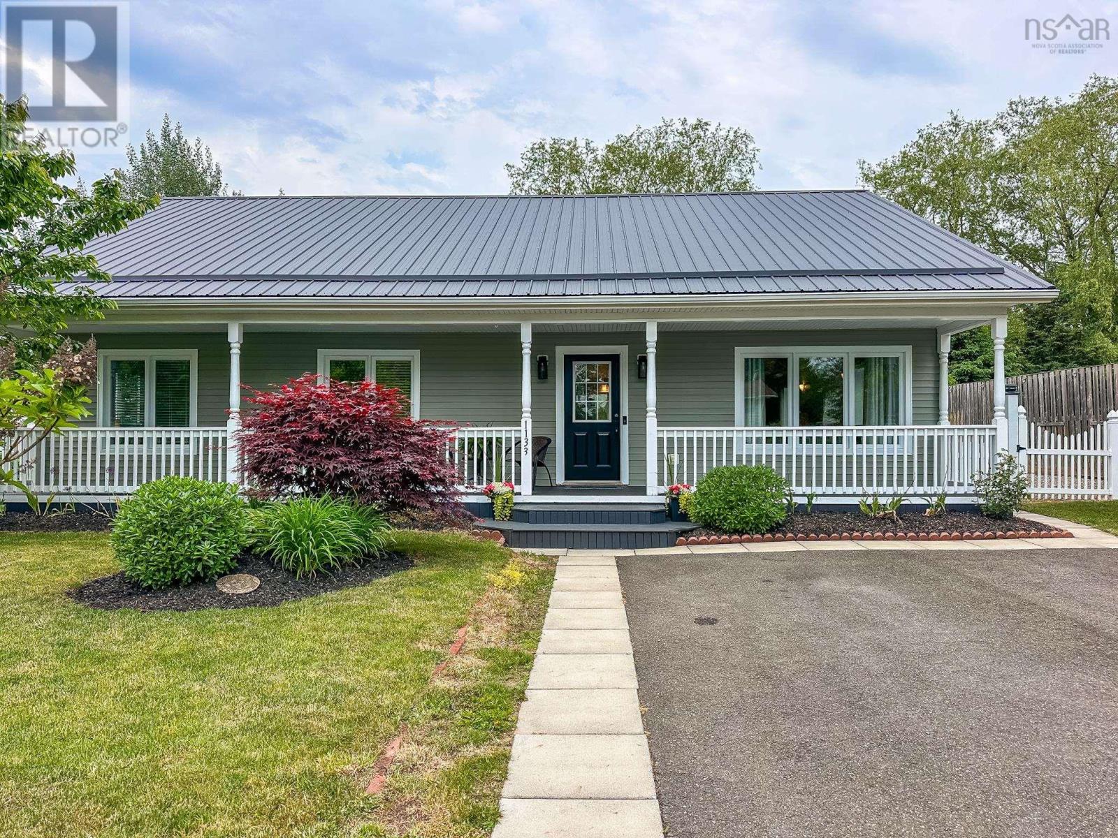 1133 Chapel Street Property Photo 1