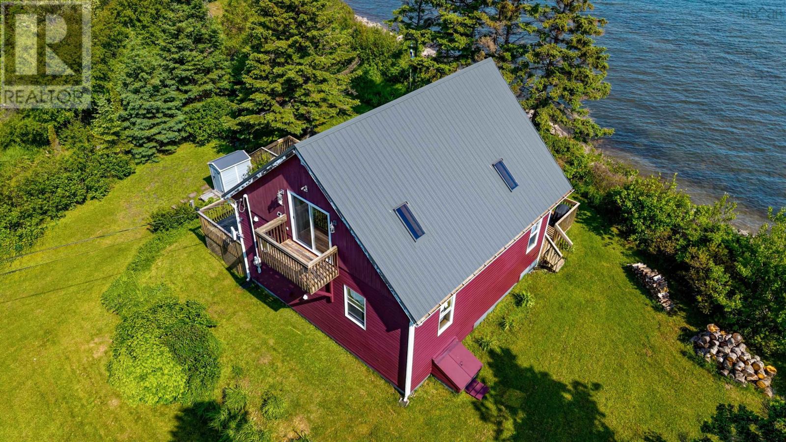523 Caribou Island Road Property Photo 1