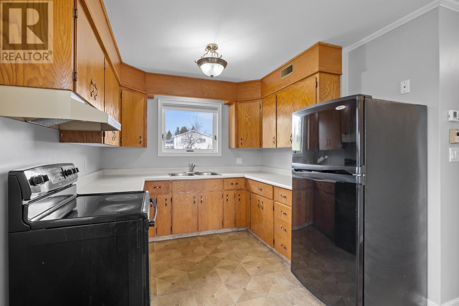 7 Bayview Crescent Property Photo 11