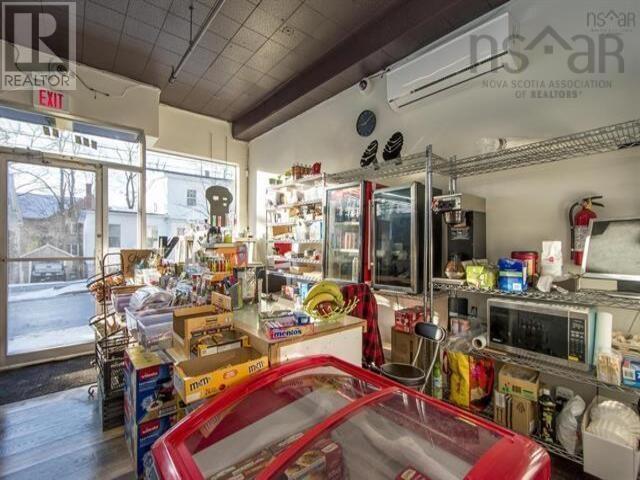 6083 South Street Property Photo 4