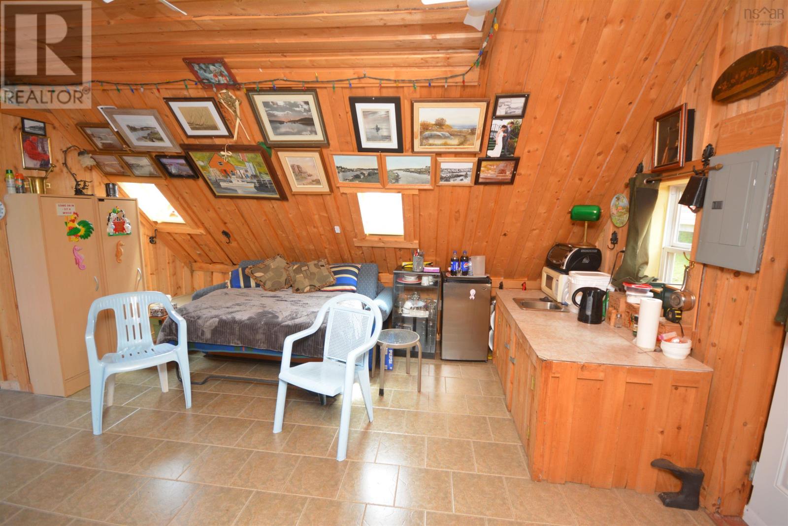 1570 John Brackett Drive Property Photo 4