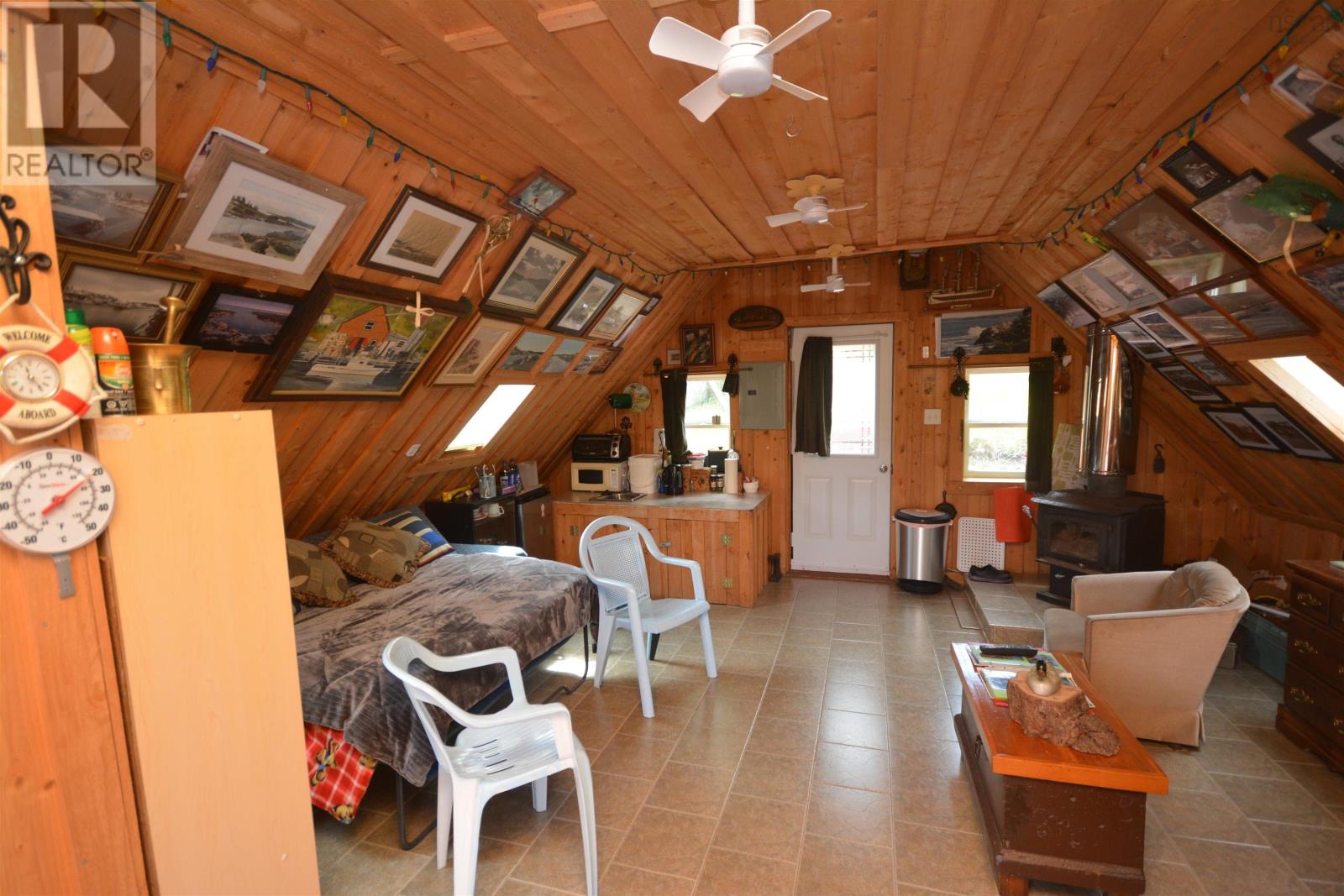 1570 John Brackett Drive Property Photo 6