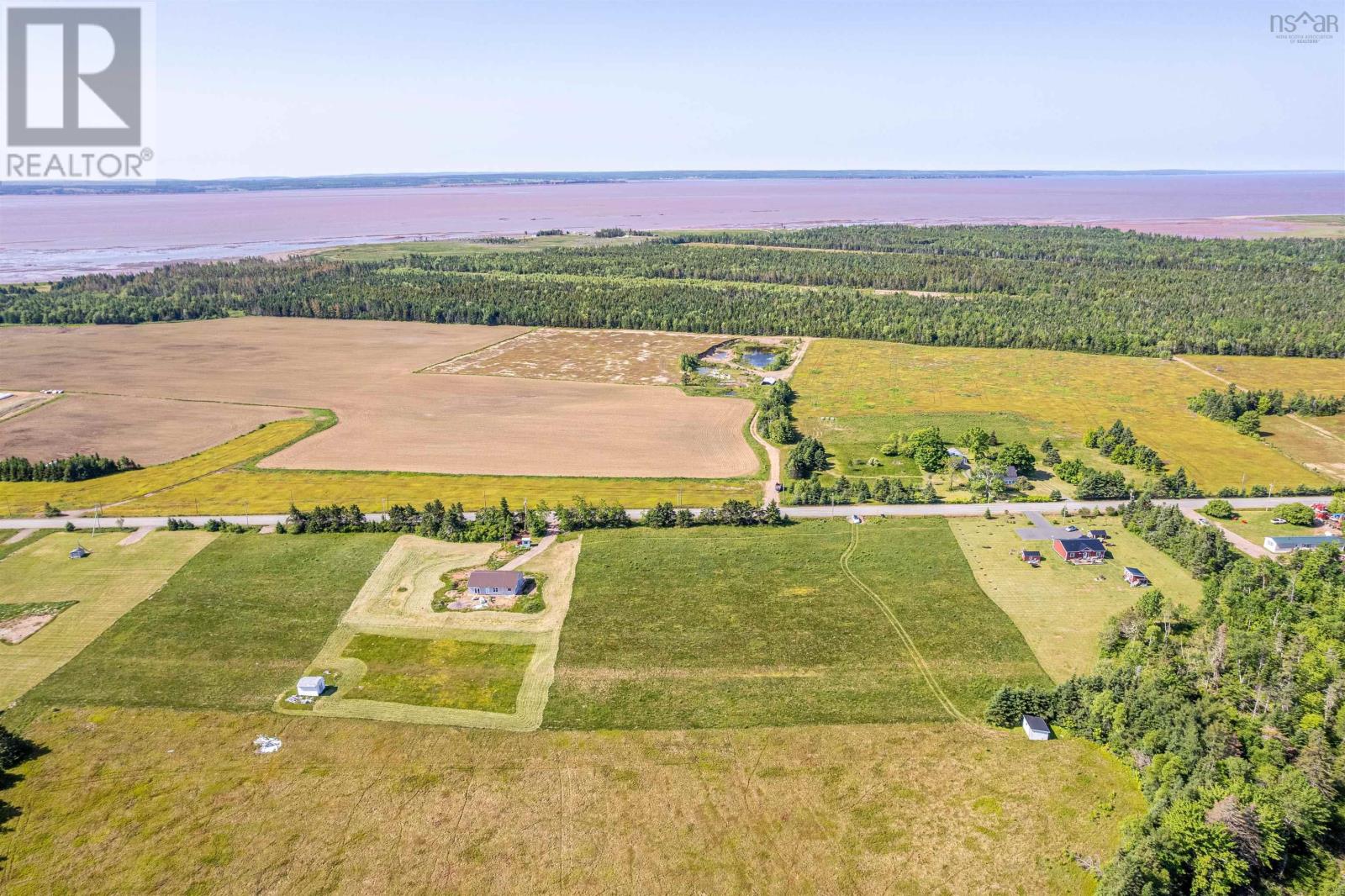 7125 Highway 2 Property Photo 2