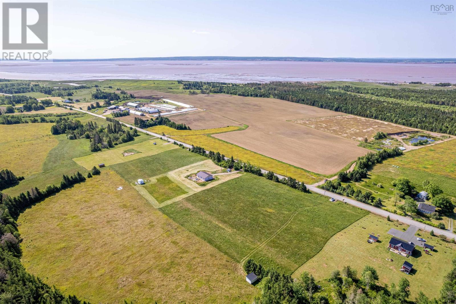 7125 Highway 2 Property Photo 3