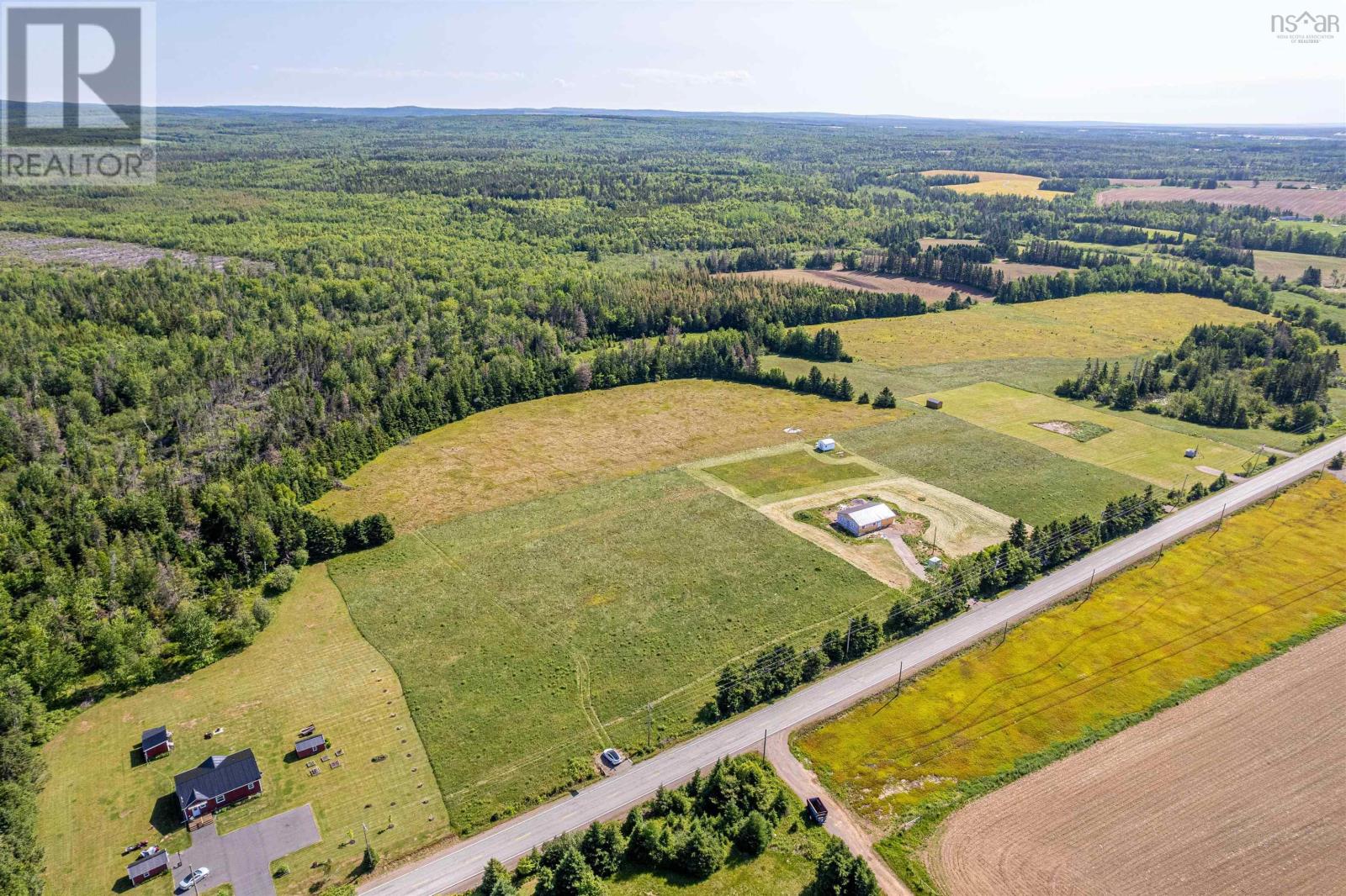 7125 Highway 2 Property Photo 4