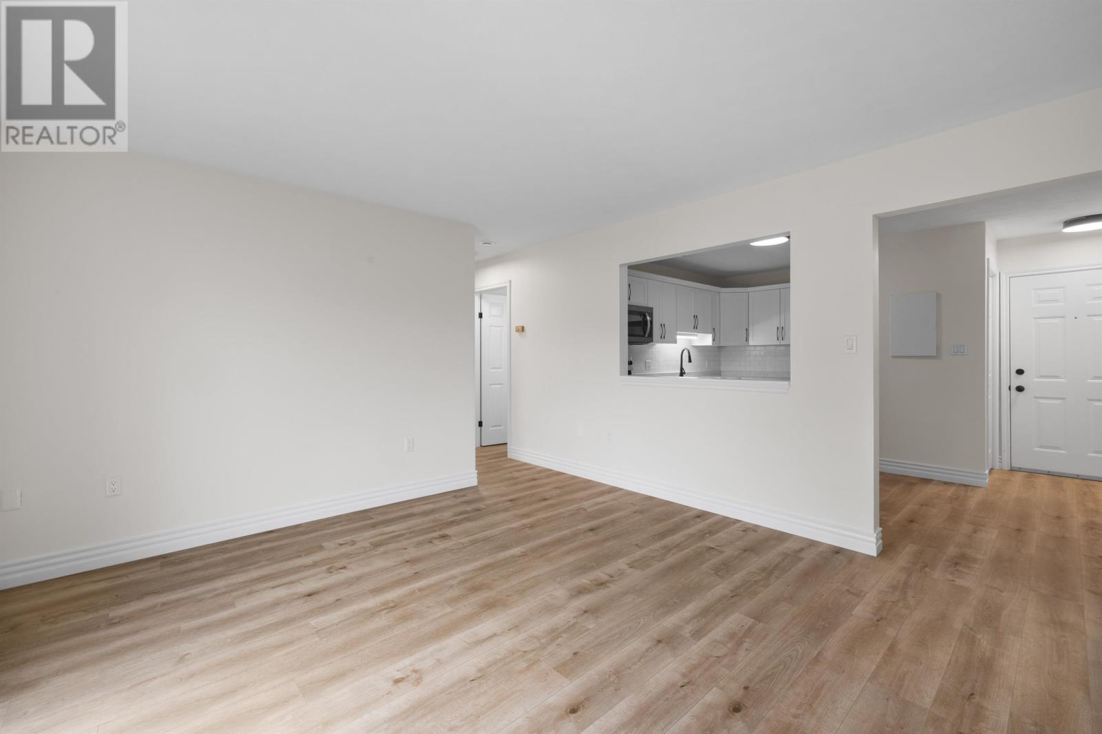 106 6-22 Waterview Heights Property Photo 9