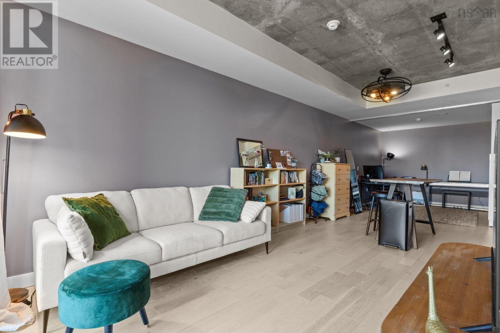 1048 Wellington Street #618 Property Photo 11