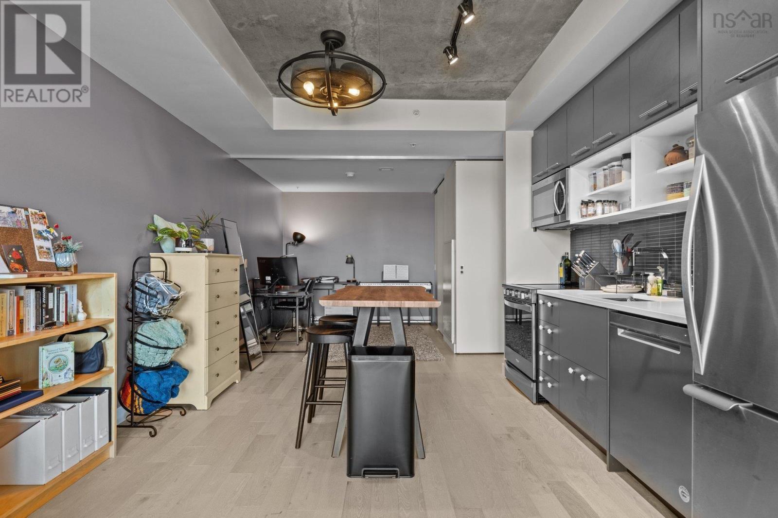 1048 Wellington Street #618 Property Photo 13