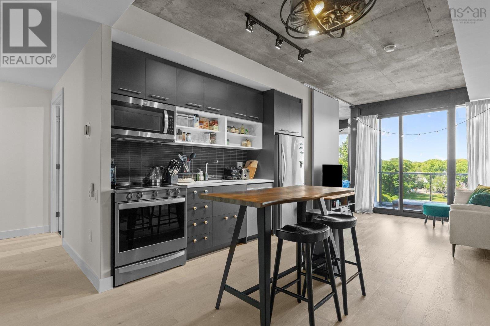 1048 Wellington Street #618 Property Photo 15