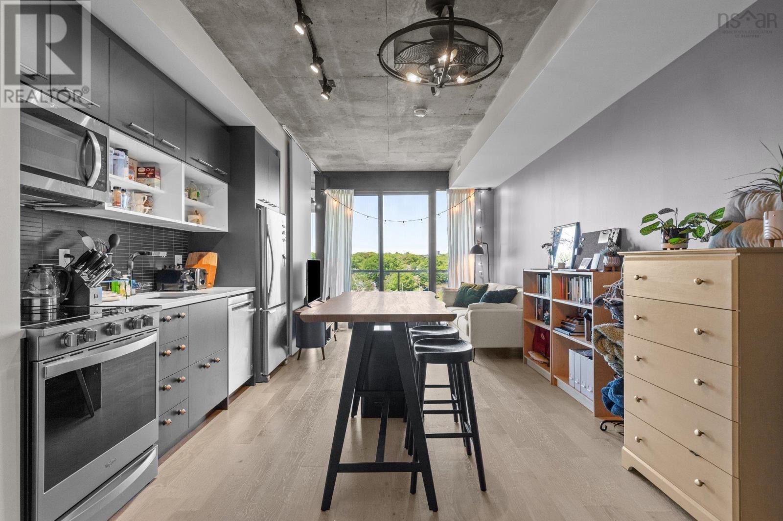 1048 Wellington Street #618 Property Photo 16