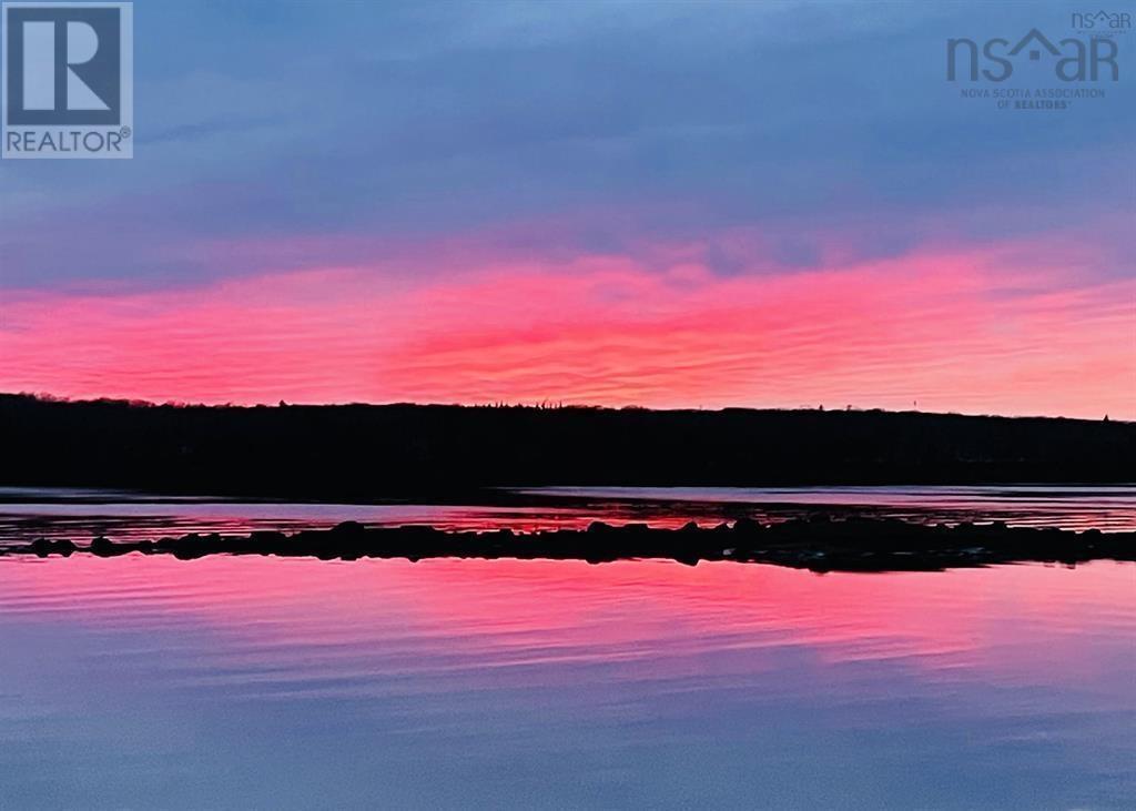 Mikes Island Property Photo 3