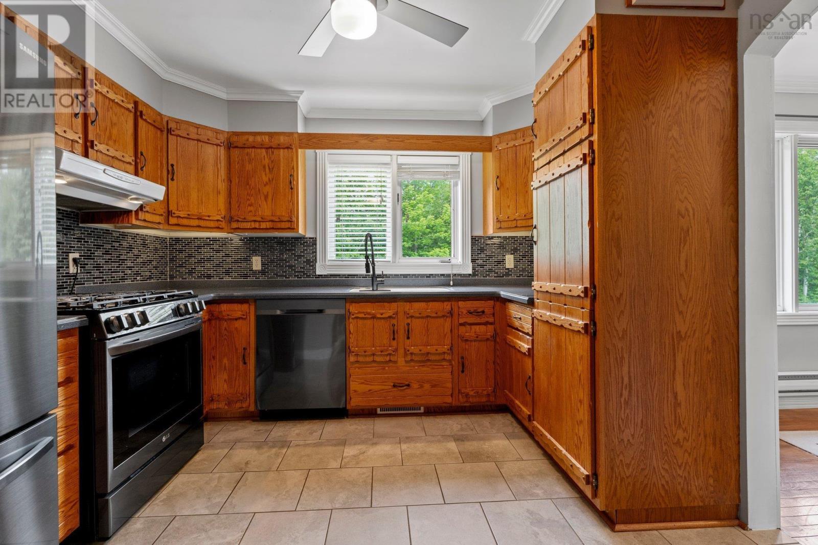 193 Glen Road Property Photo 8