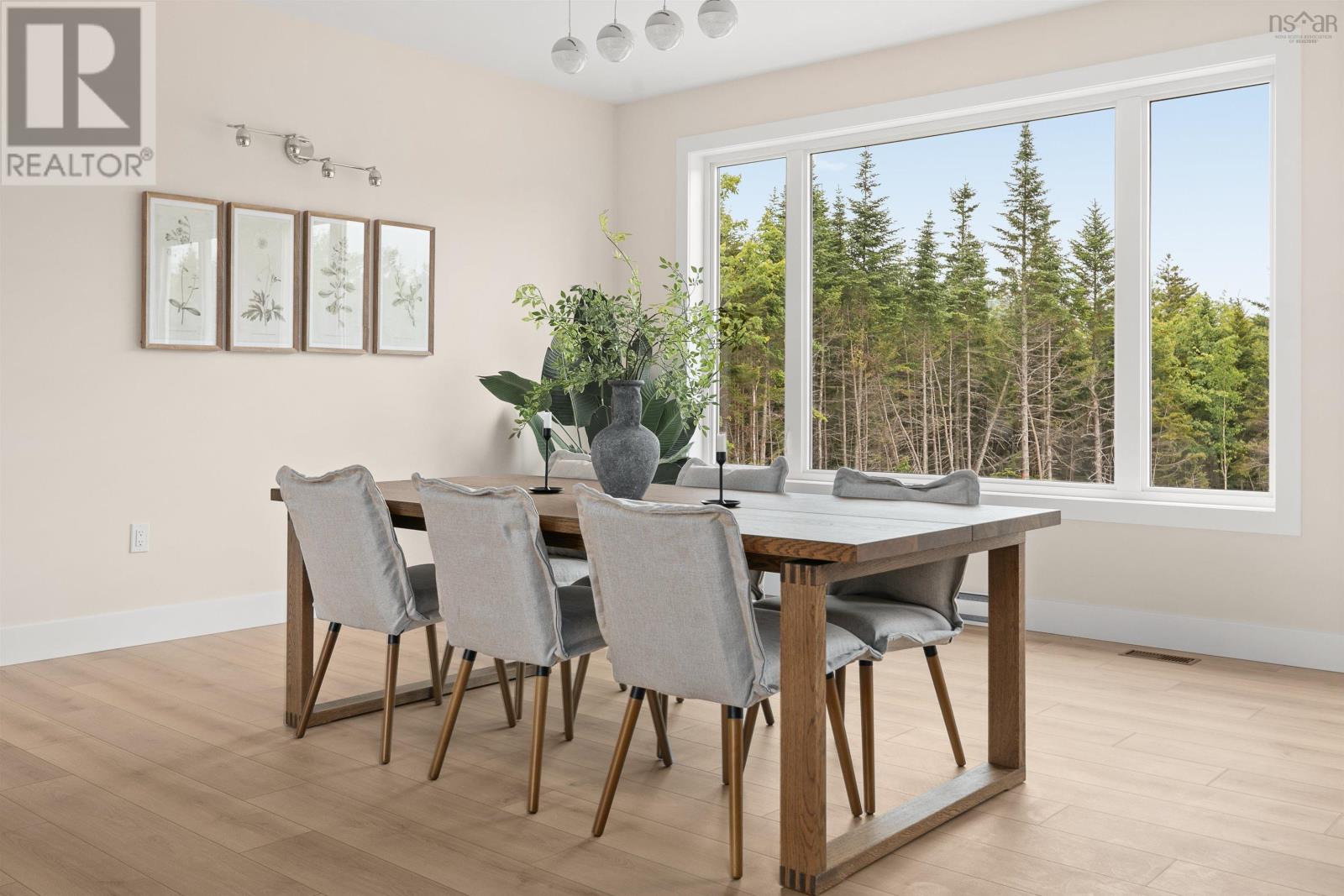 414 Canoe Crescent Property Photo 22