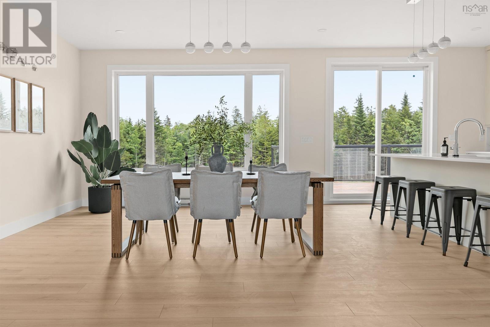 414 Canoe Crescent Property Photo 24