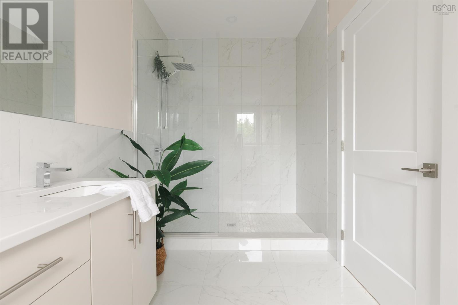 414 Canoe Crescent Property Photo 30