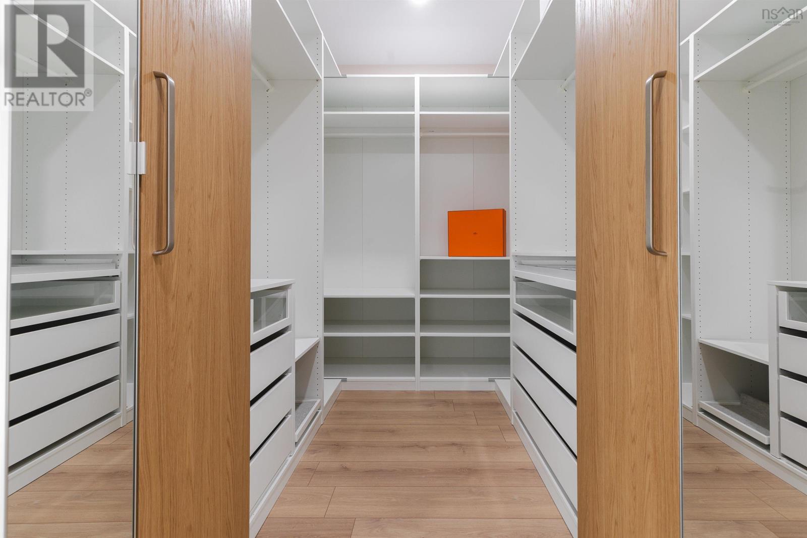 414 Canoe Crescent Property Photo 31