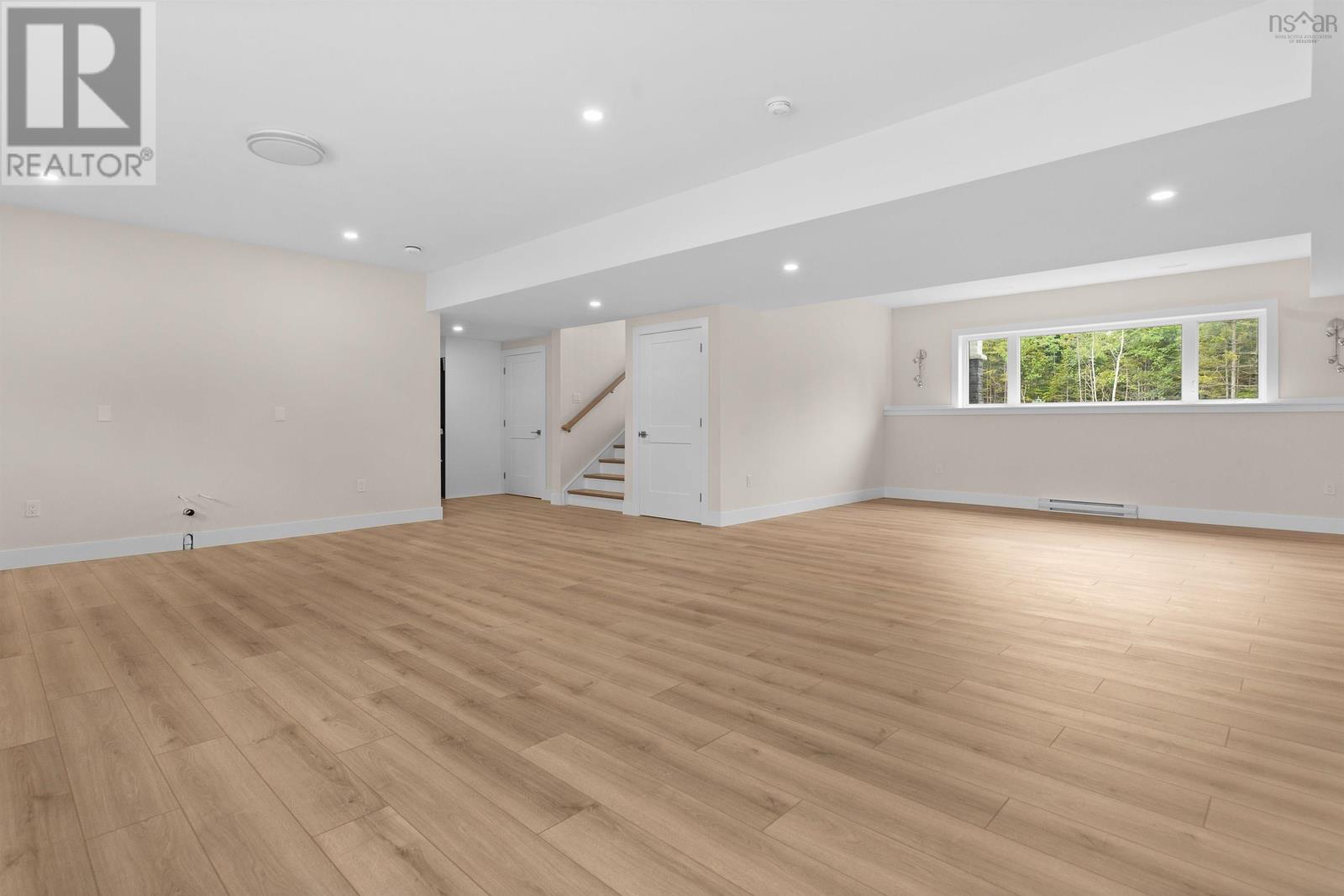 414 Canoe Crescent Property Photo 40