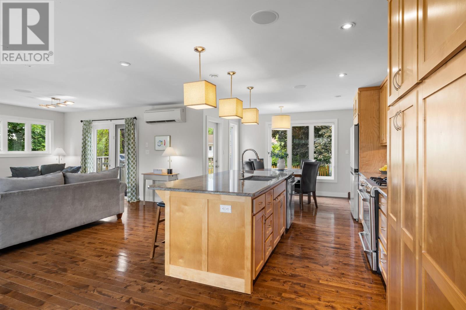 47 Admiral Street Property Photo 8