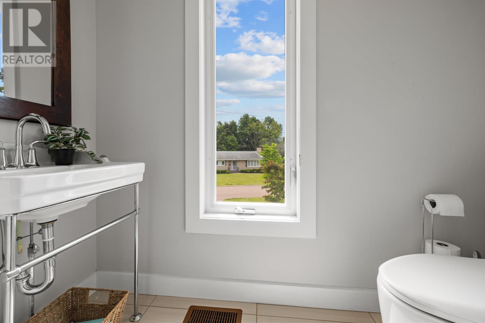 47 Admiral Street Property Photo 24