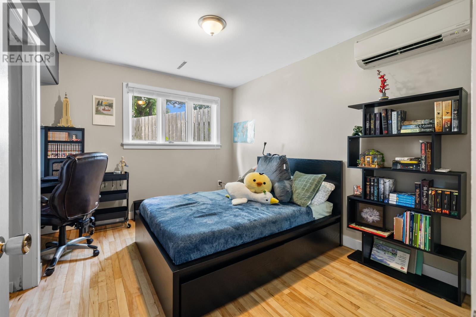 47 Admiral Street Property Photo 37