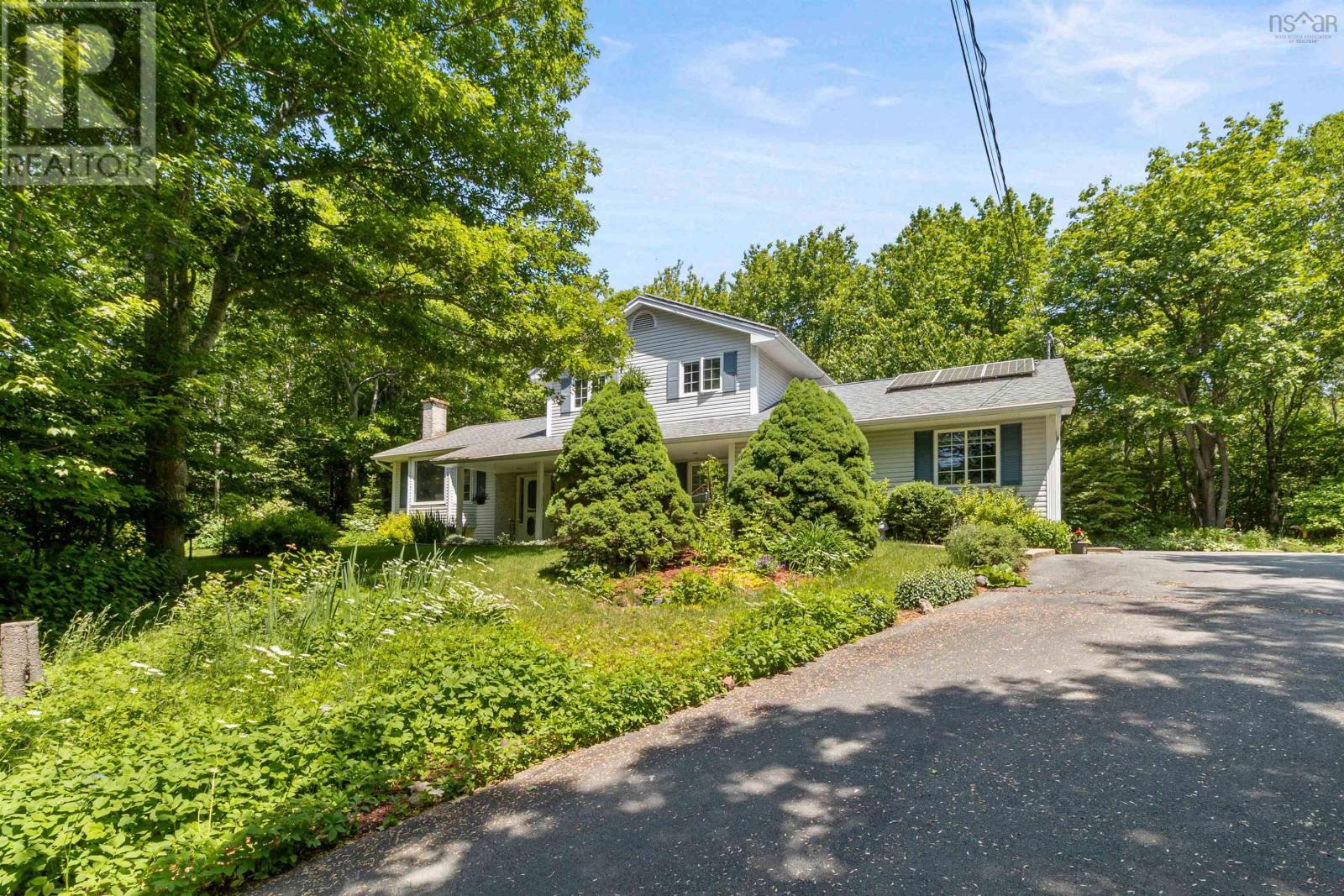 99 Stone Mount Drive Property Photo 3