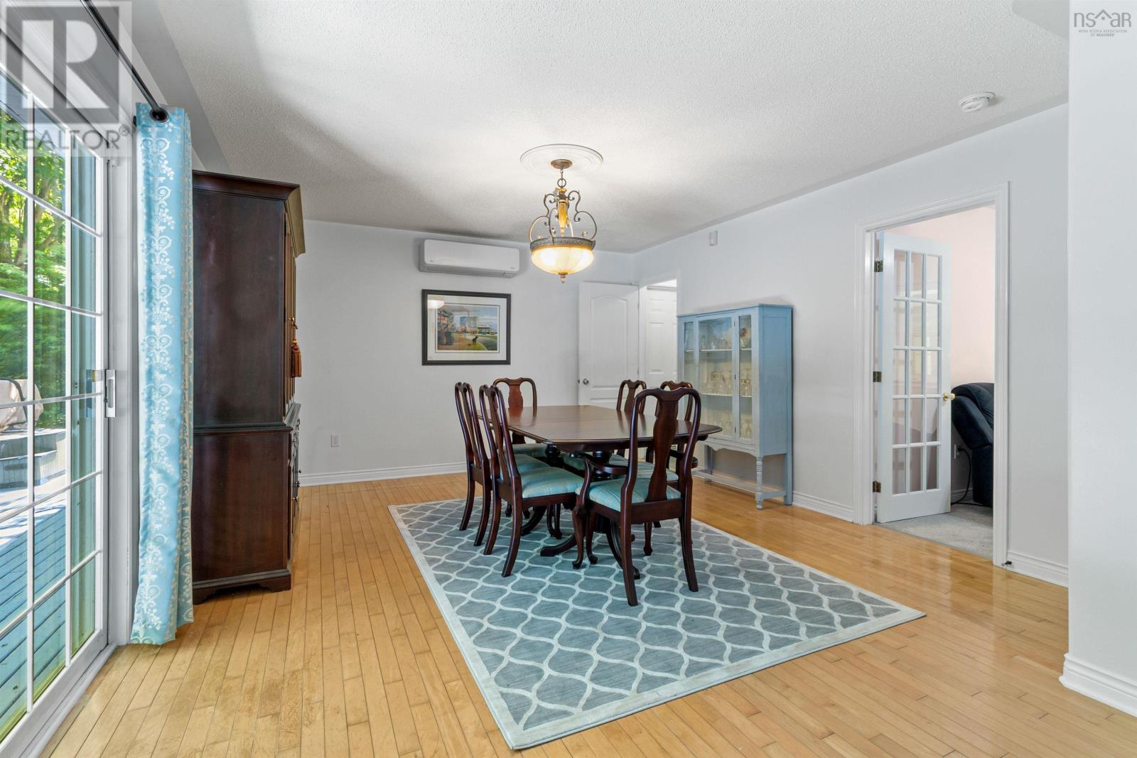 99 Stone Mount Drive Property Photo 16