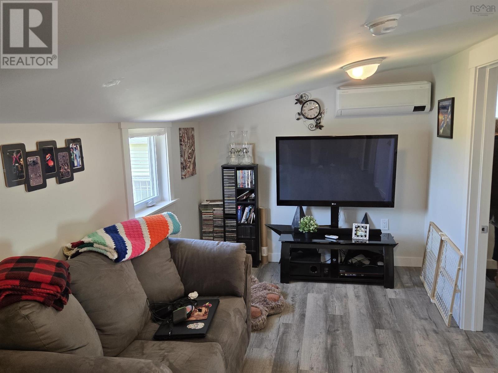 2005 East Prince Street Property Photo 9