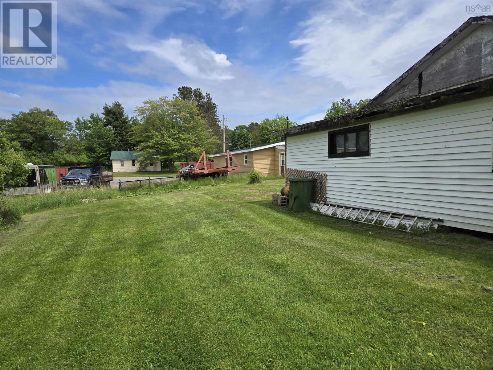 2005 East Prince Street Property Photo 17