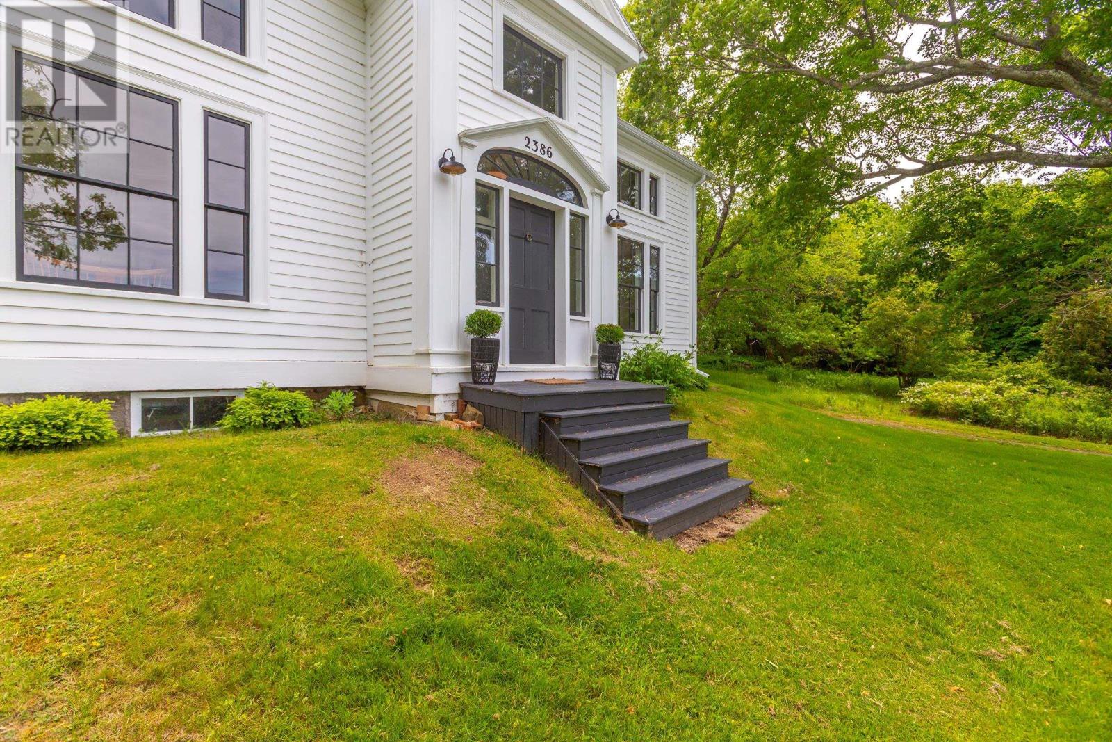 2386 Highway 201 Property Photo 6