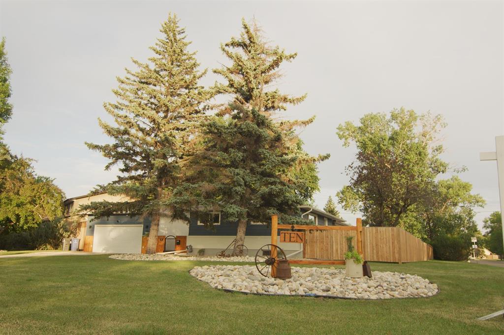 10 Carlyle Bay Property Photo 1