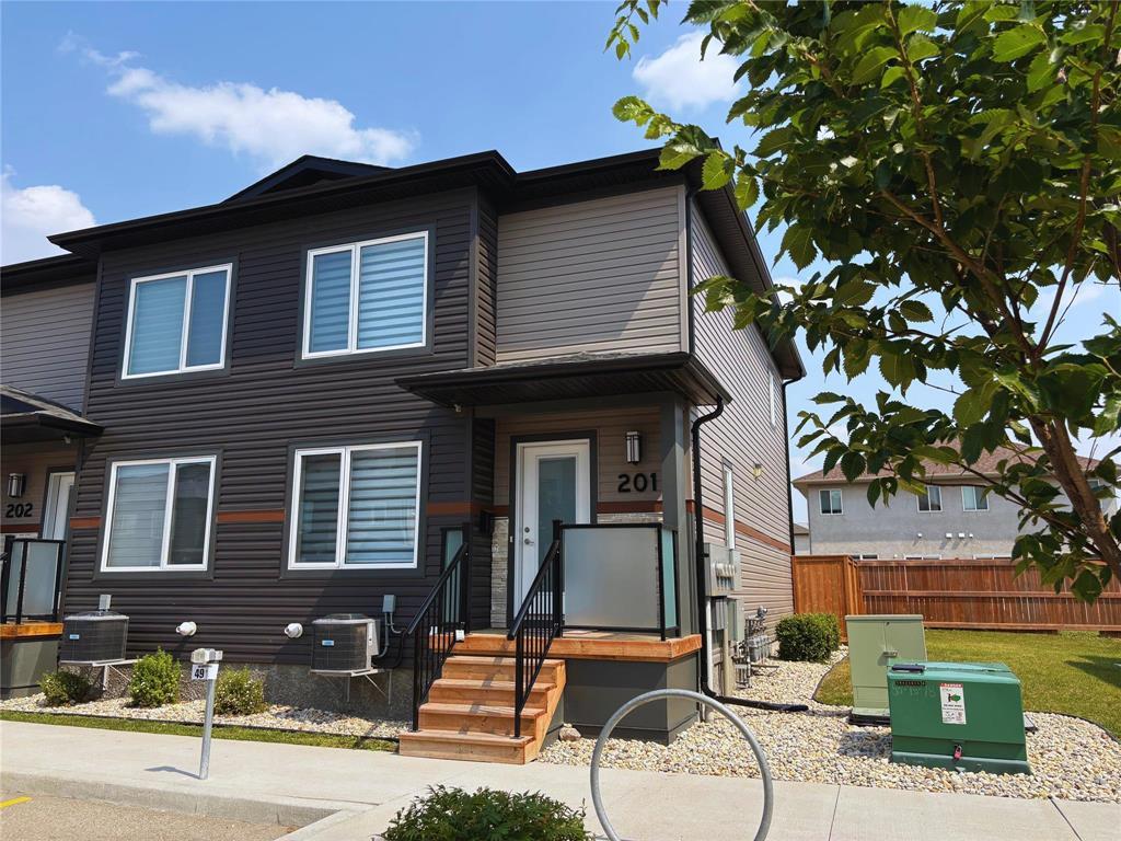 201 205 Peguis Street Property Photo 1