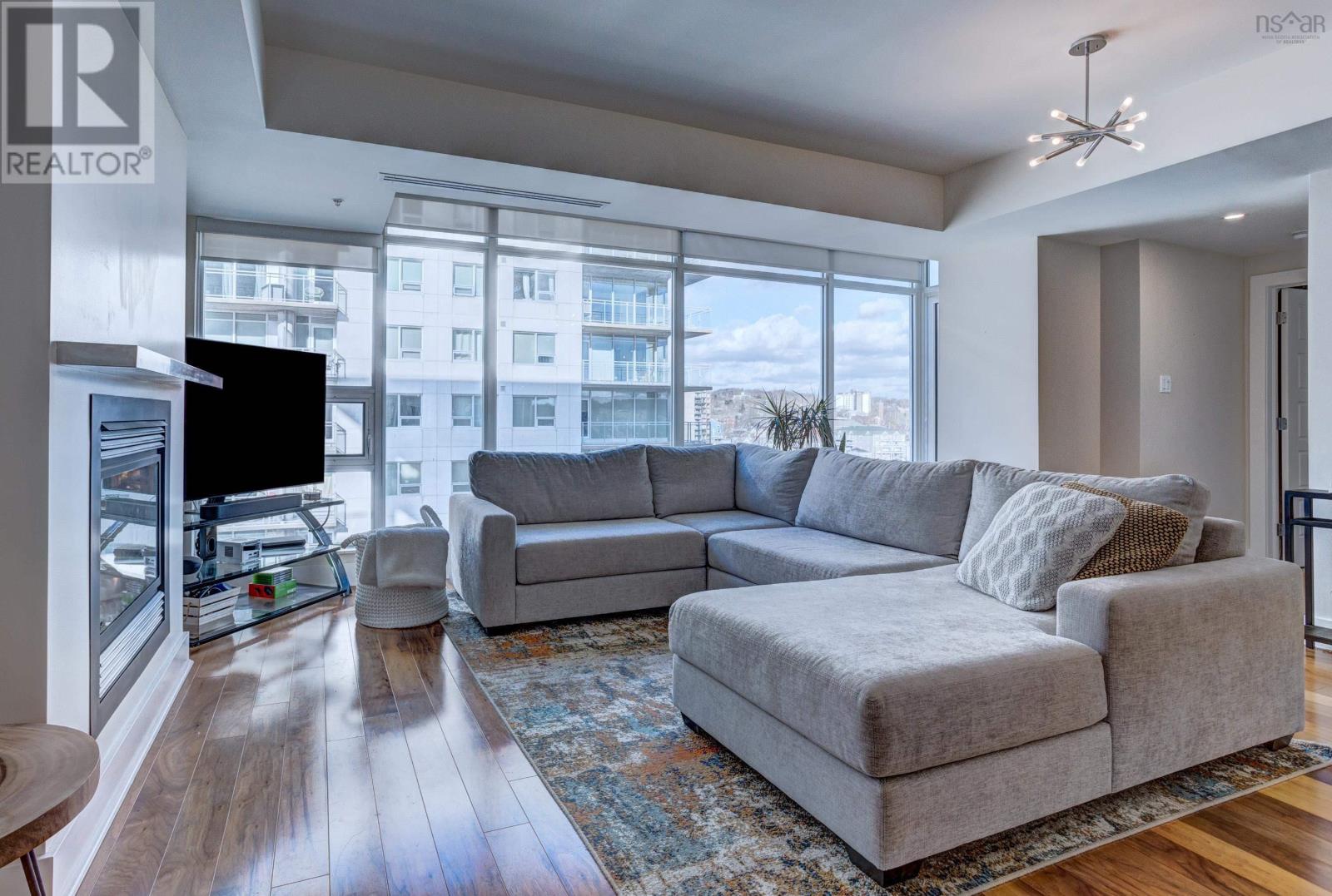 806 31 King's Wharf Place Property Photo 1