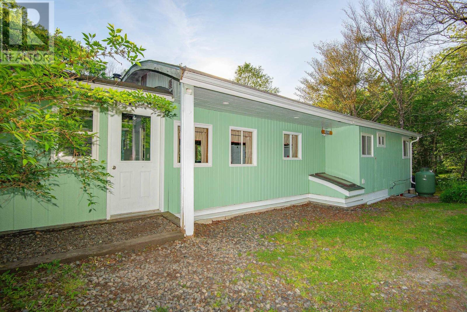 1521 Lake Annis Road Property Photo 4