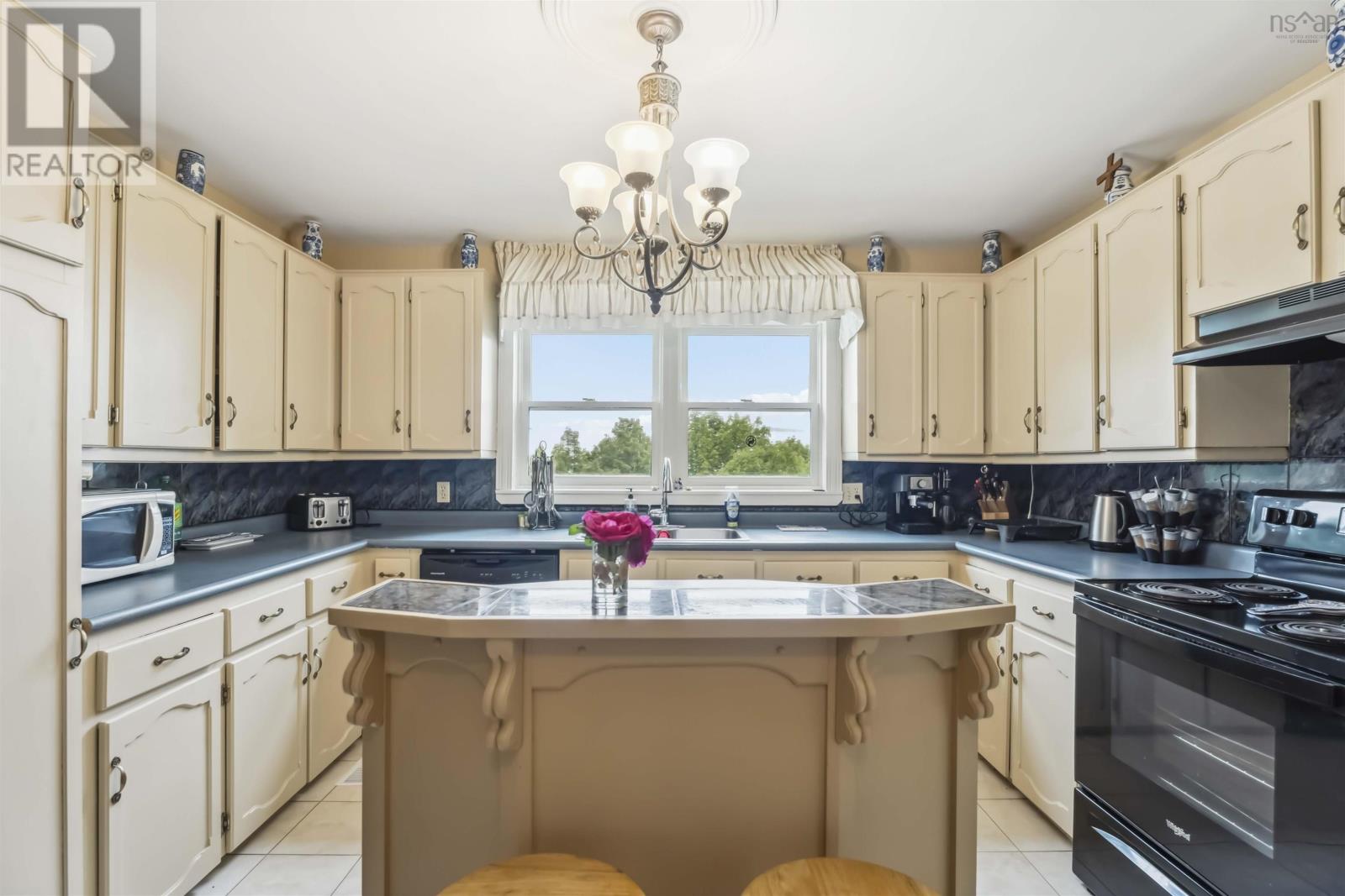 24 Annavista Heights Property Photo 20