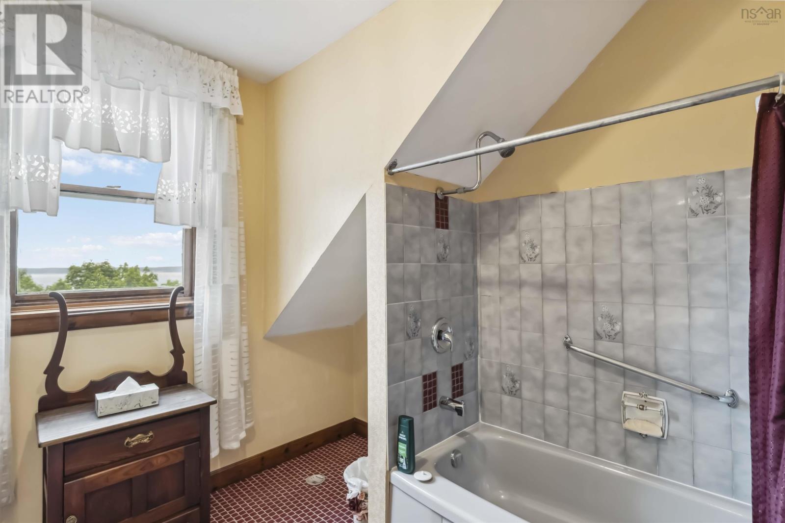 24 Annavista Heights Property Photo 32