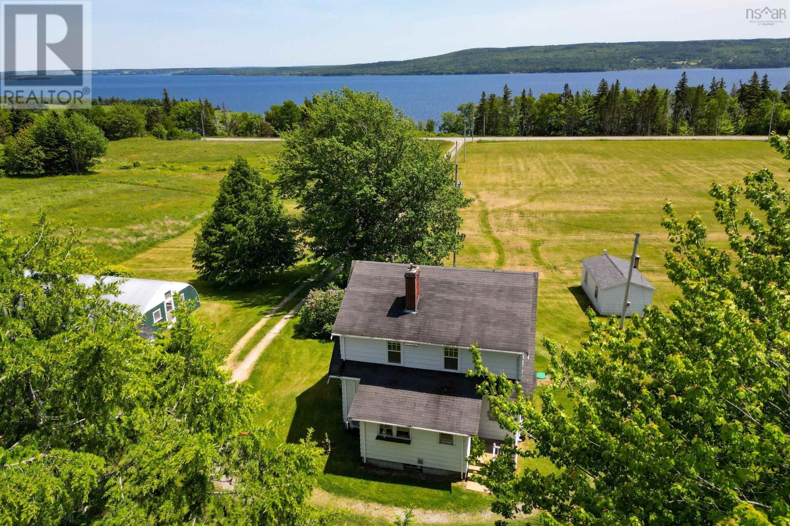 2438 Hillside Boularderie Property Photo 1
