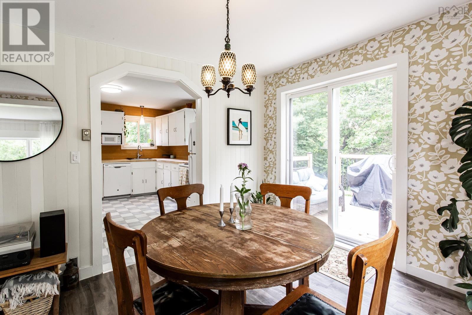 108 Cottage Street Property Photo 14