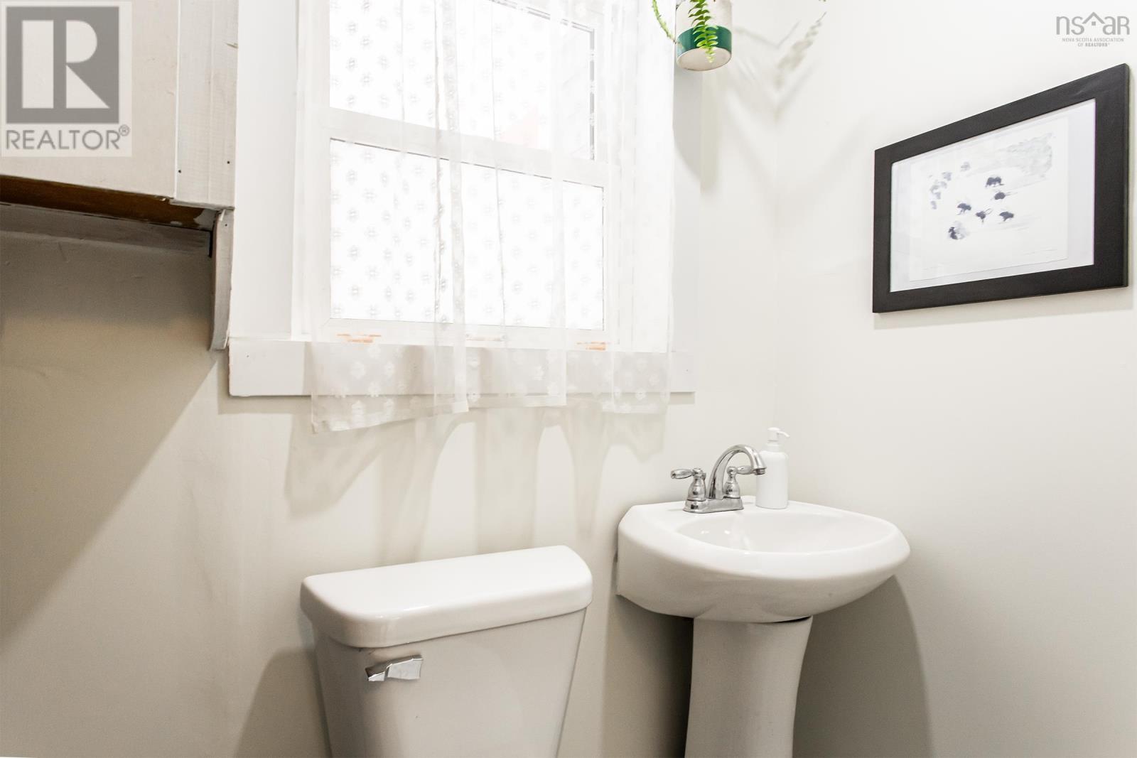 108 Cottage Street Property Photo 21