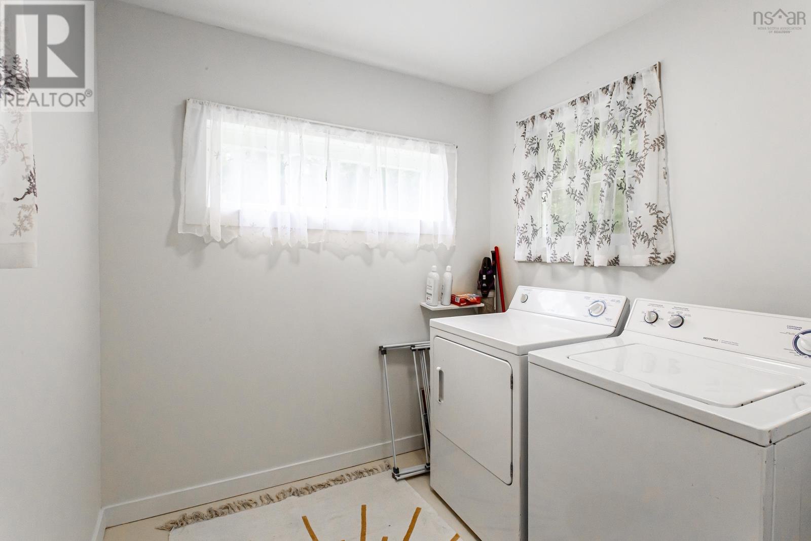 108 Cottage Street Property Photo 23