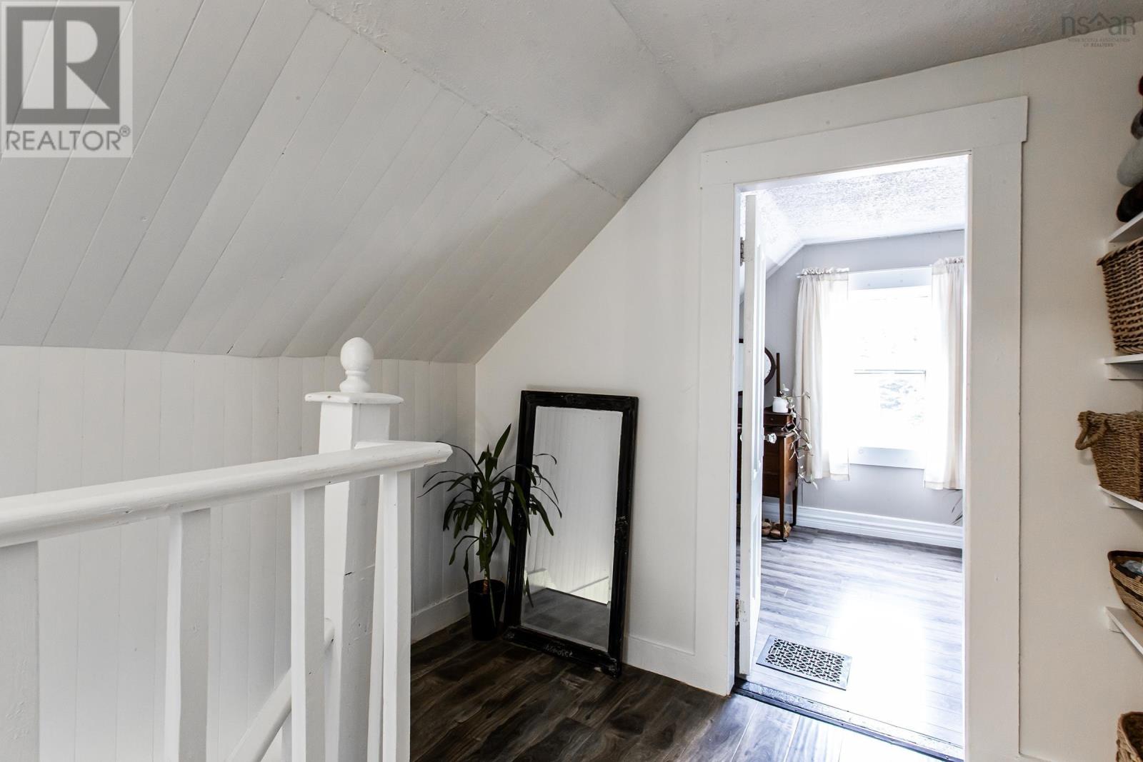 108 Cottage Street Property Photo 25