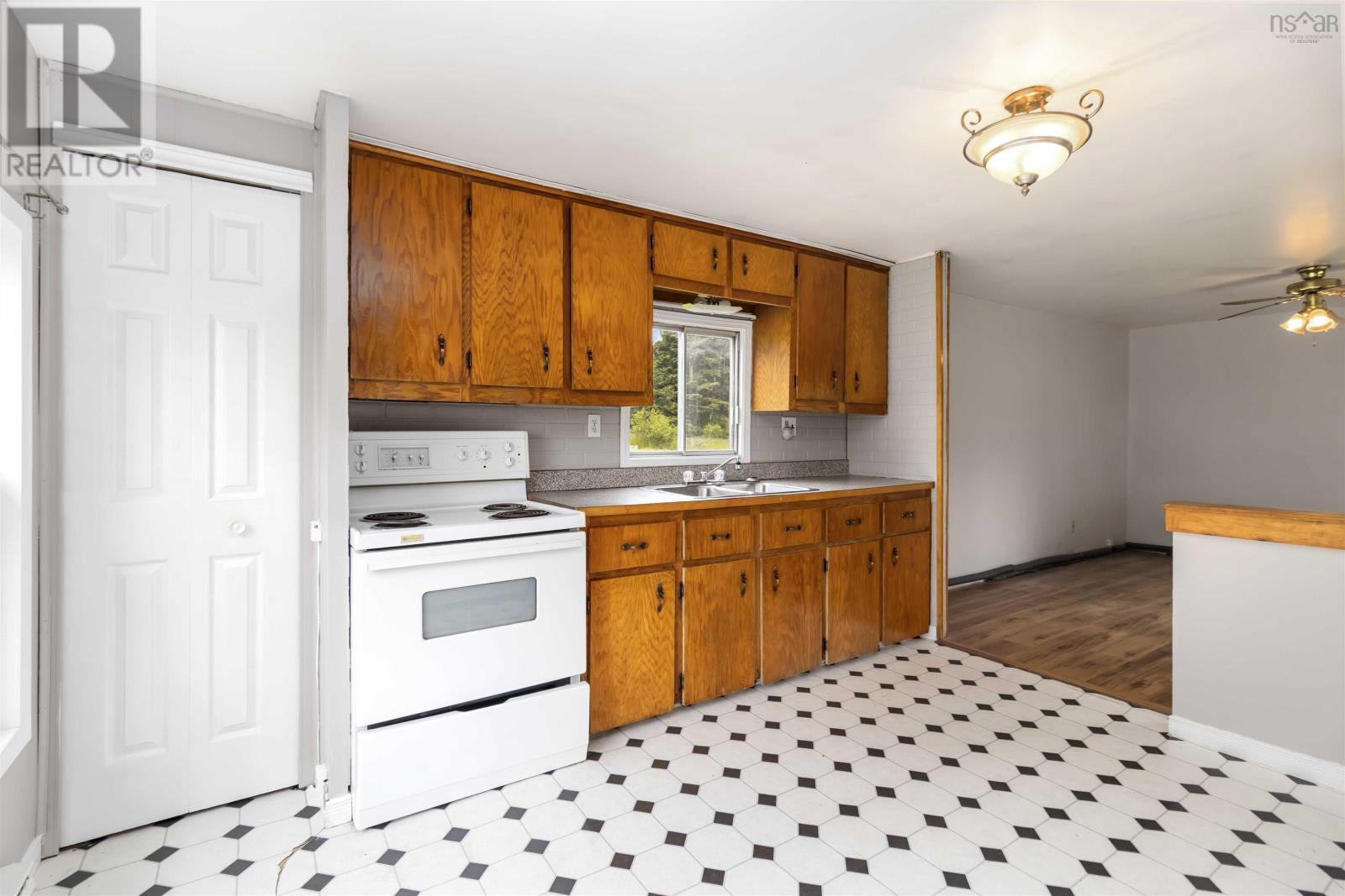 994 East Chezzetcook Road Property Photo 13