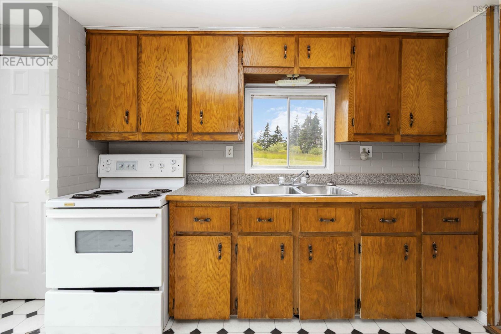 994 East Chezzetcook Road Property Photo 18