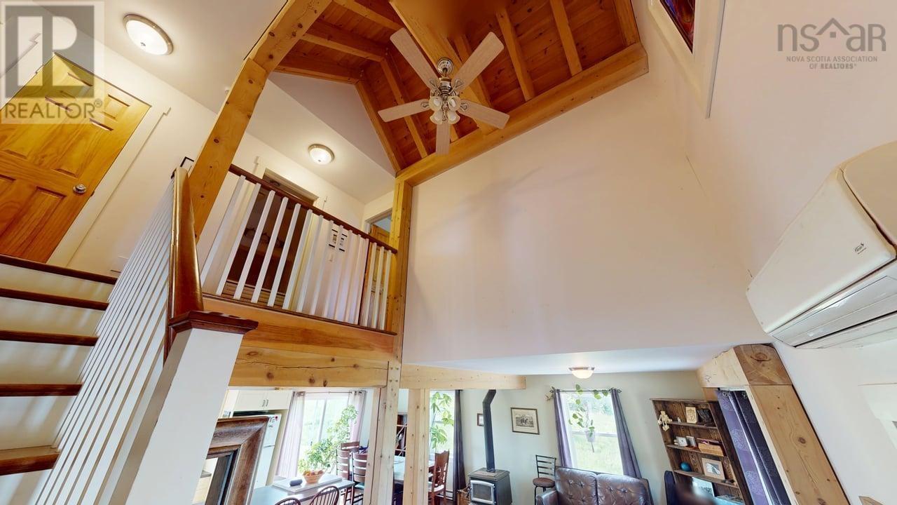 656 Ohio East Road Property Photo 12