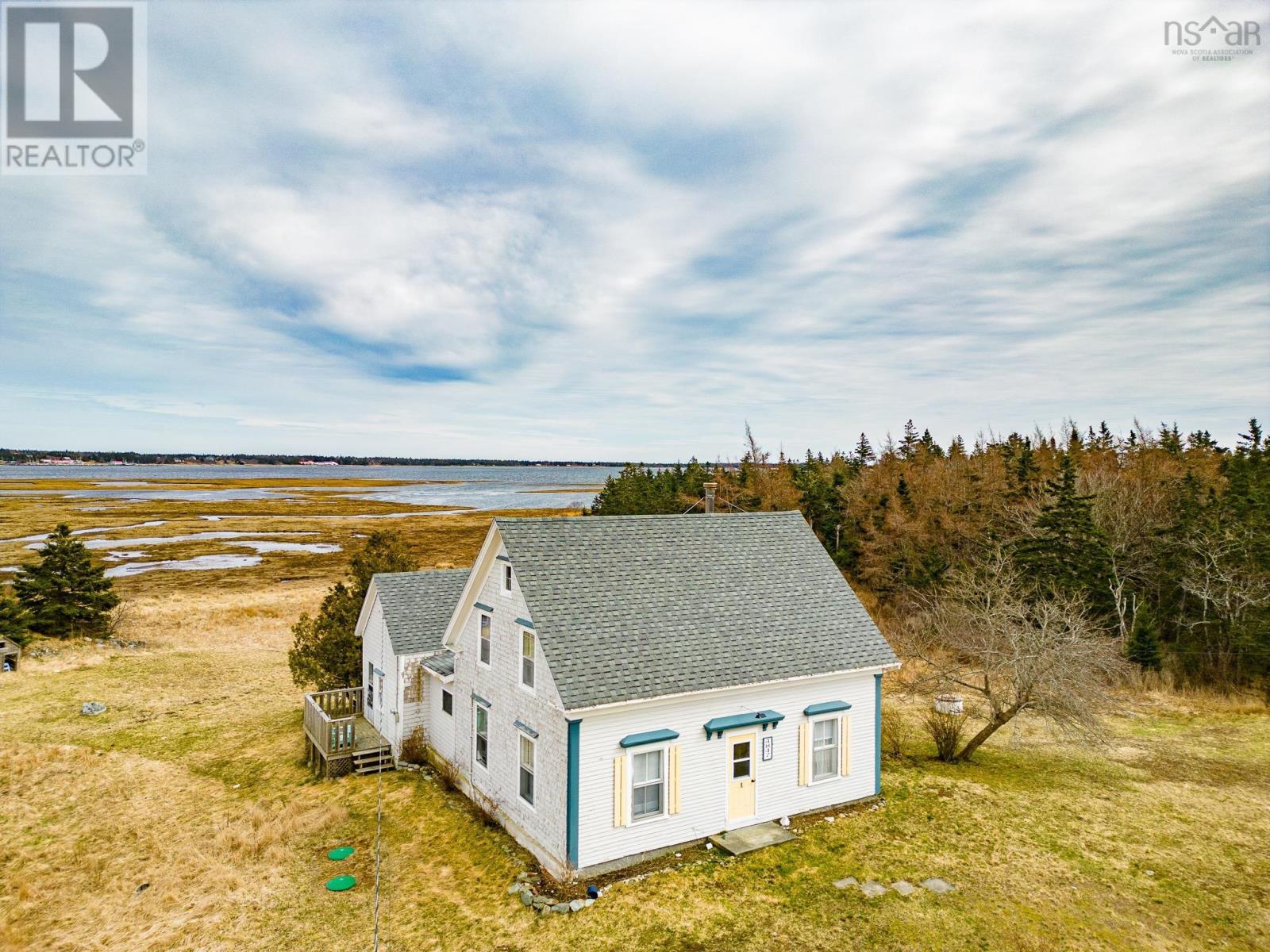 4847 Shore Road Property Photo 3