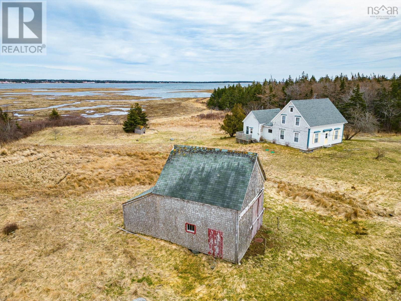 4847 Shore Road Property Photo 4